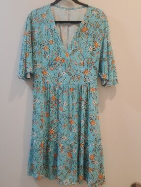 Blue Floral V-Neck Midi Dress